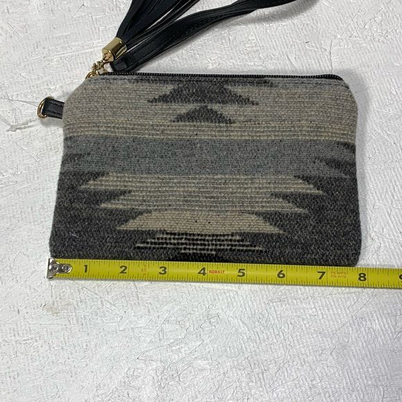 Aztec Print Wristlet Tassel & Strap Tan Brown Southwestern Style by LIB New York - Picture 6 of 7